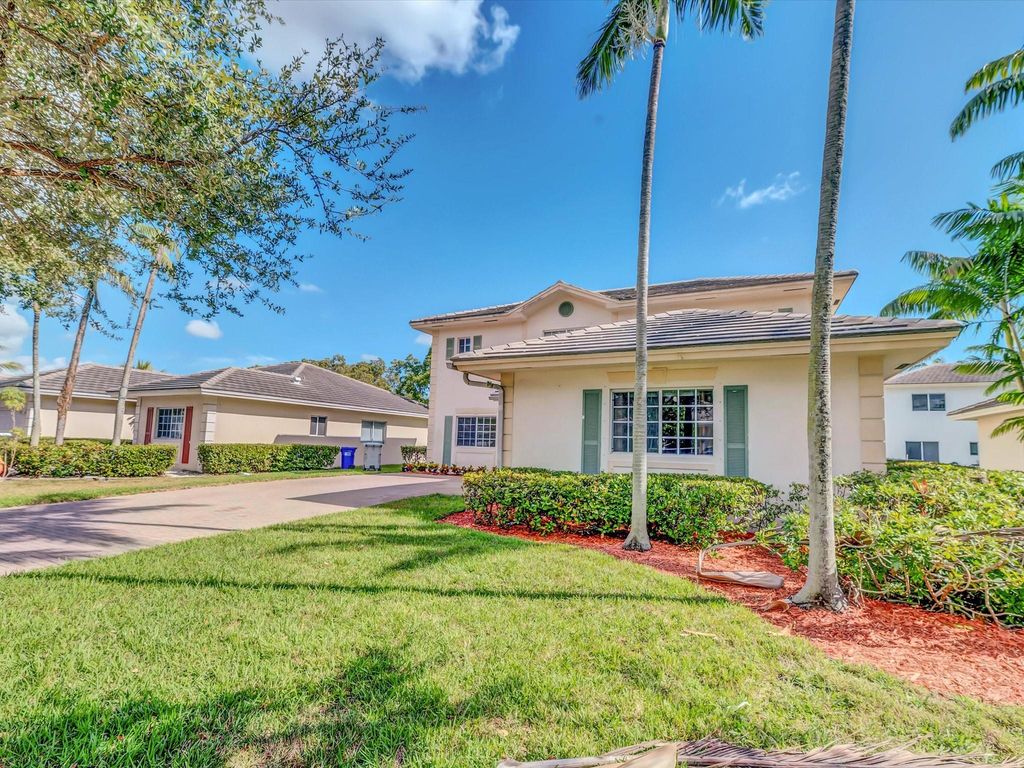 308 NW 17th Ter, Pompano Beach, FL 33069