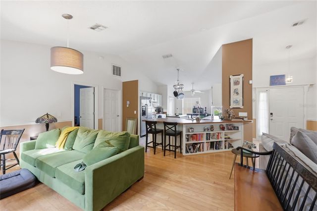 905 NORTHERN OAKS TERRACE, Deland, FL 32724