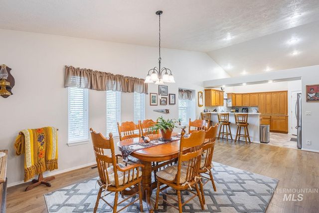 703 N Dover Crt, Nampa, ID 83651