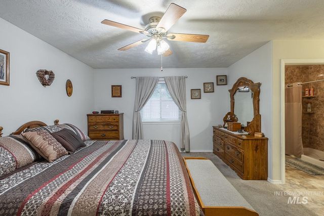 703 N Dover Crt, Nampa, ID 83651