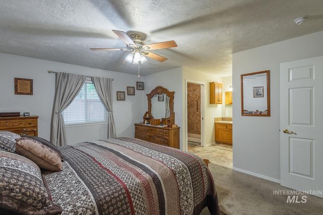 703 N Dover Crt, Nampa, ID 83651
