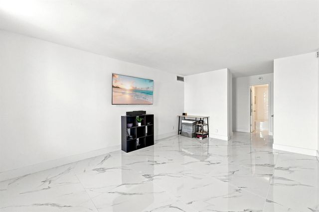 1000 S Ocean Boulevard 14o, Pompano Beach, FL 33062
