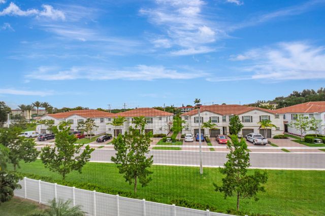 4070 Tivoli Ct 307, Lake Worth, FL 33467