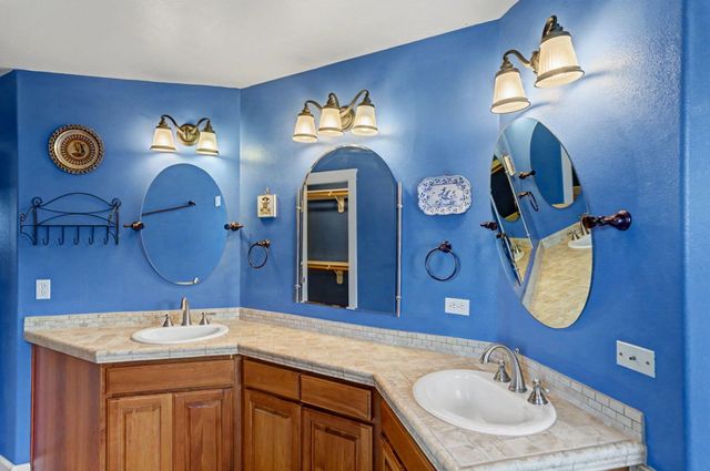 5685 Crossler Court S, Salem, OR 97306