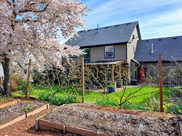 5685 Crossler Court S, Salem, OR 97306