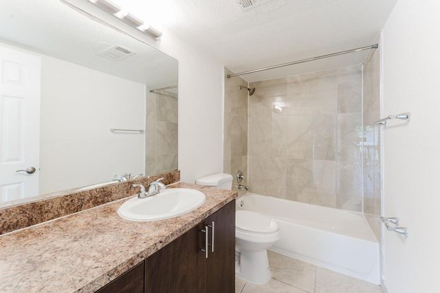 201 SW 7TH Street 9, Boca Raton, FL 33432