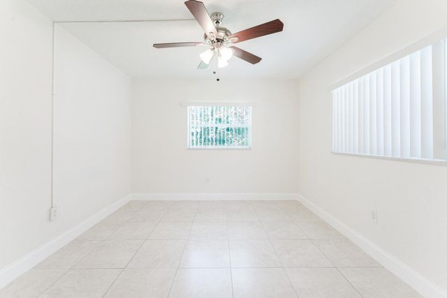 201 SW 7TH Street 9, Boca Raton, FL 33432