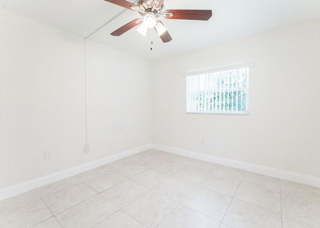 201 SW 7TH Street 9, Boca Raton, FL 33432