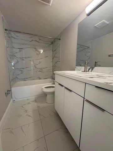 201 SW 7TH Street 9, Boca Raton, FL 33432