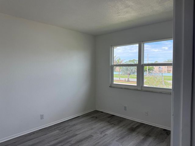 1536 SE Royal Green 201, Port St. Lucie, FL 34952