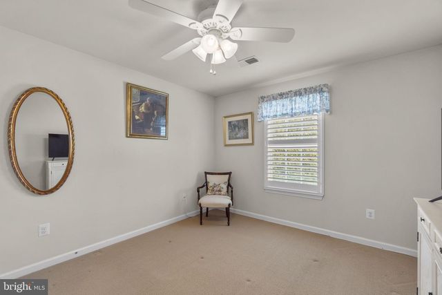 8711 FAIRWAY CT, Seven Valleys, PA 17360