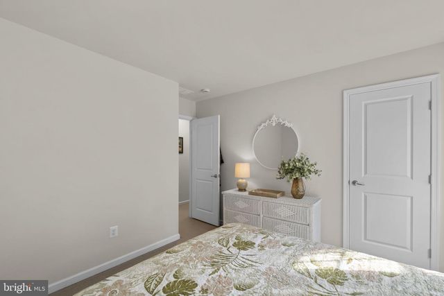 8711 FAIRWAY CT, Seven Valleys, PA 17360