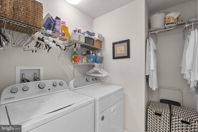 8711 FAIRWAY CT, Seven Valleys, PA 17360