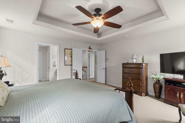 8711 FAIRWAY CT, Seven Valleys, PA 17360