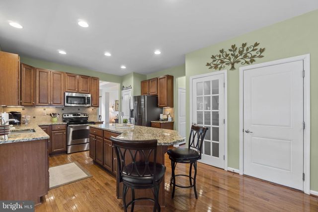 8711 FAIRWAY CT, Seven Valleys, PA 17360