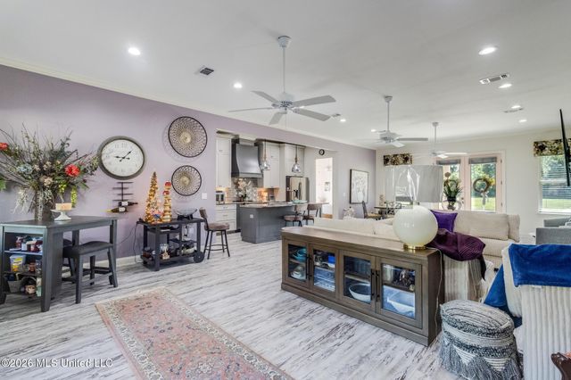122 Seaside Oaks Drive, Pass Christian, MS 39571
