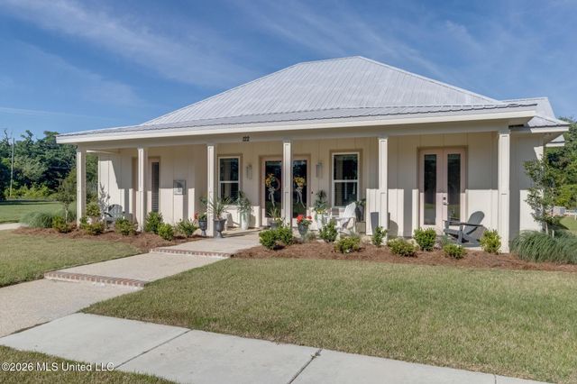 122 Seaside Oaks Drive, Pass Christian, MS 39571
