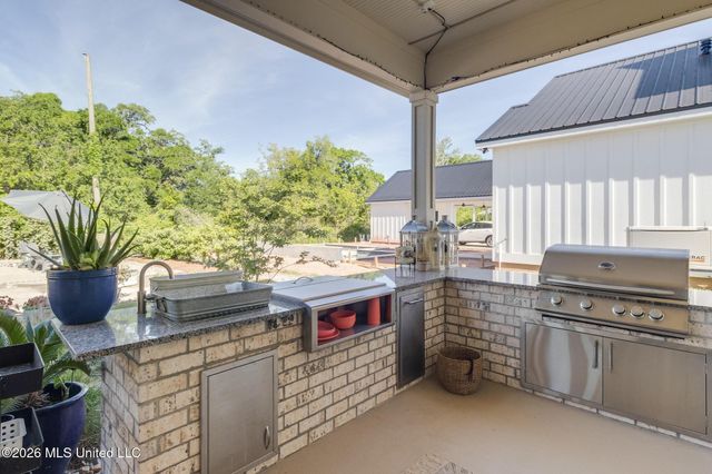 122 Seaside Oaks Drive, Pass Christian, MS 39571