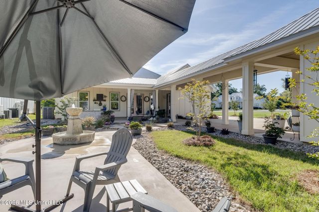 122 Seaside Oaks Drive, Pass Christian, MS 39571