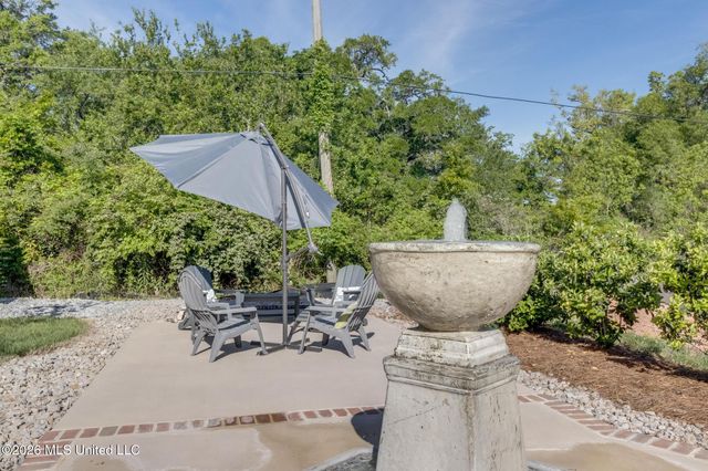 122 Seaside Oaks Drive, Pass Christian, MS 39571