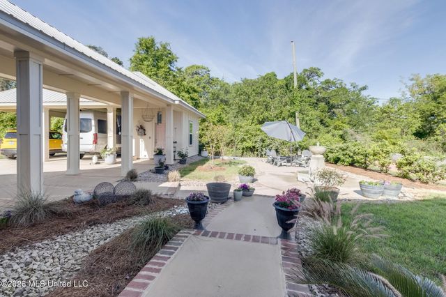 122 Seaside Oaks Drive, Pass Christian, MS 39571