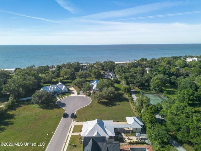 122 Seaside Oaks Drive, Pass Christian, MS 39571