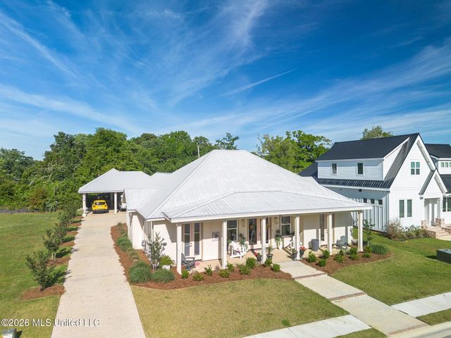 122 Seaside Oaks Drive, Pass Christian, MS 39571
