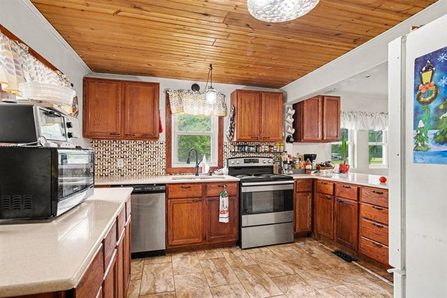 11539 Apple Avenue, Ravenna, MI 49451