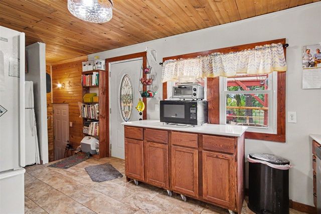 11539 Apple Avenue, Ravenna, MI 49451