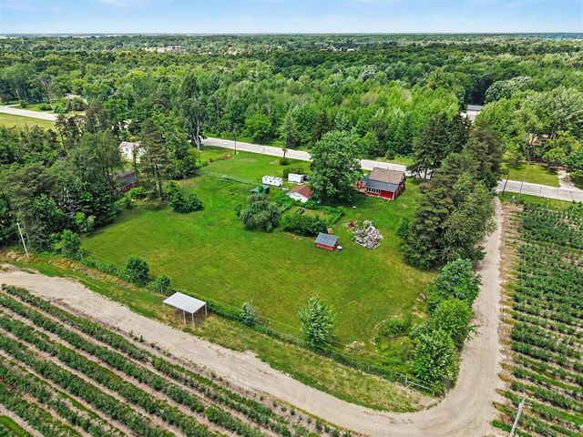11539 Apple Avenue, Ravenna, MI 49451