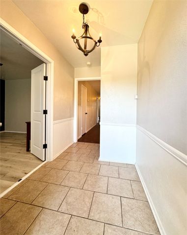 901 Gregory Avenue, Bedford, TX 76022