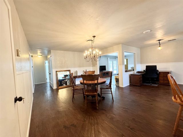 901 Gregory Avenue, Bedford, TX 76022