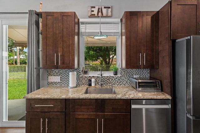 8488 Beaconhill Road, Palm Beach Gardens, FL 33410