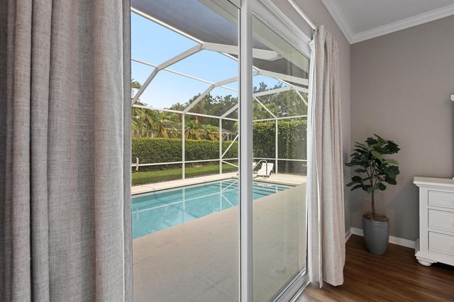 8488 Beaconhill Road, Palm Beach Gardens, FL 33410