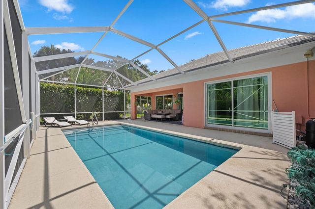 8488 Beaconhill Road, Palm Beach Gardens, FL 33410