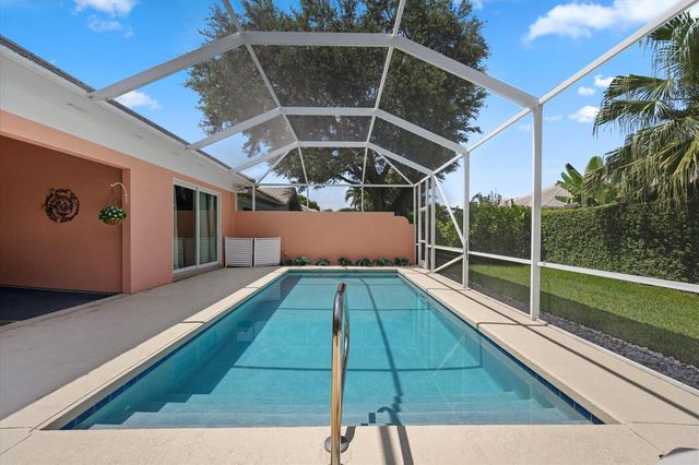 8488 Beaconhill Road, Palm Beach Gardens, FL 33410