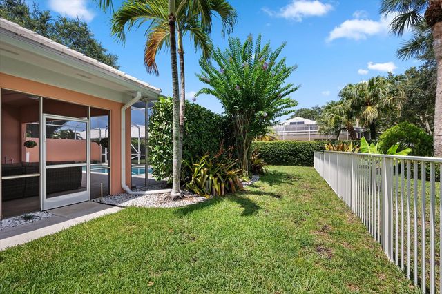 8488 Beaconhill Road, Palm Beach Gardens, FL 33410