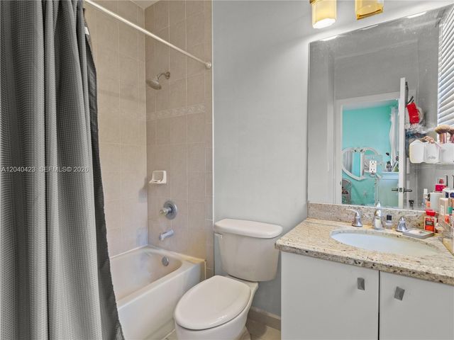8542 NW 111th Court, Doral, FL 33178