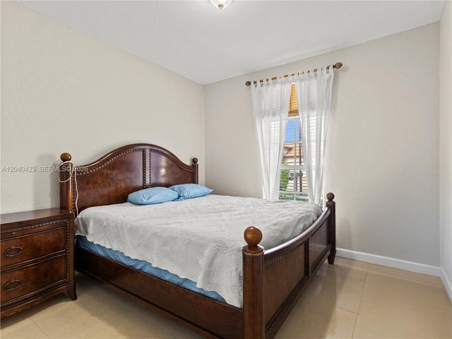 8542 NW 111th Court, Doral, FL 33178