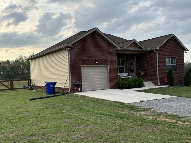 731 Mount Vernon Rd, Bethpage, TN 37022