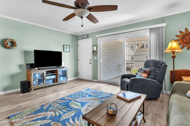 1305 Carolina Beach Avenue N Apt 1a, Carolina Beach, NC 28428