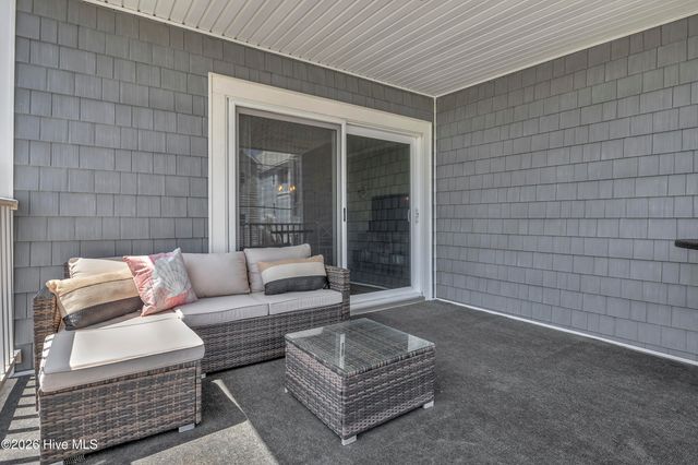 1305 Carolina Beach Avenue N Apt 1a, Carolina Beach, NC 28428