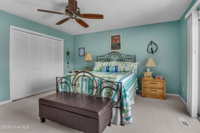 1305 Carolina Beach Avenue N Apt 1a, Carolina Beach, NC 28428