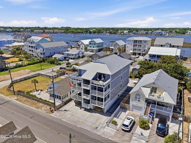 1305 Carolina Beach Avenue N Apt 1a, Carolina Beach, NC 28428