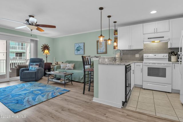 1305 Carolina Beach Avenue N Apt 1a, Carolina Beach, NC 28428