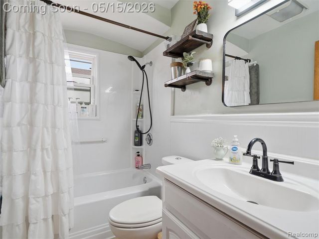 14886 Arlington Avenue, Allen Park, MI 48101