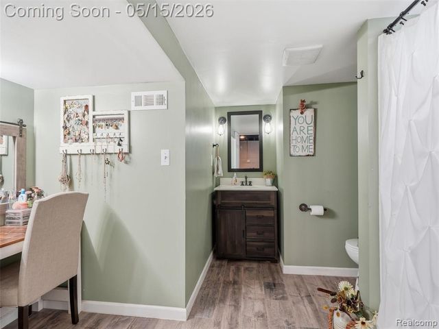 14886 Arlington Avenue, Allen Park, MI 48101
