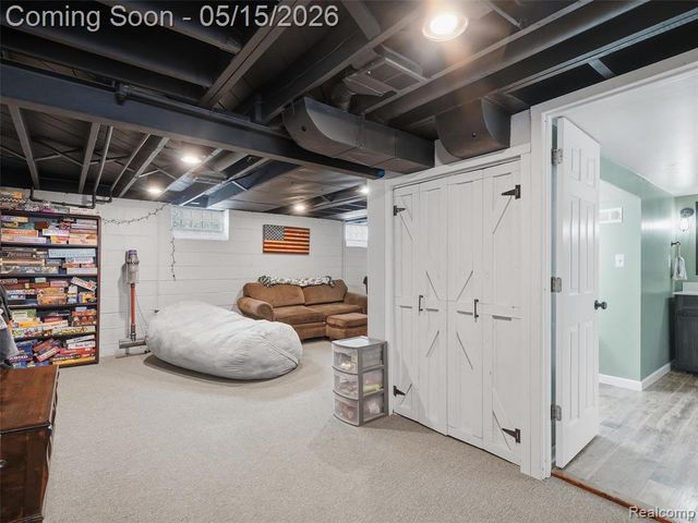 14886 Arlington Avenue, Allen Park, MI 48101