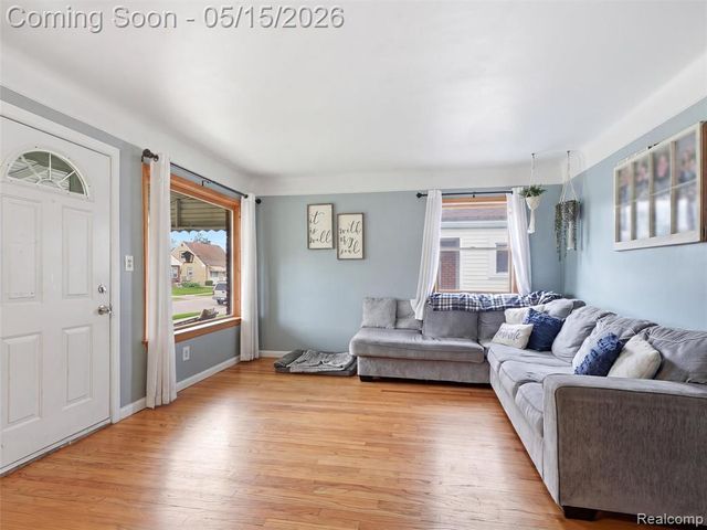 14886 Arlington Avenue, Allen Park, MI 48101