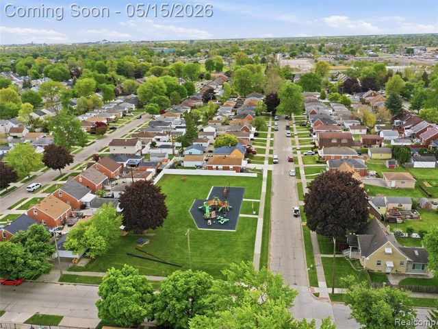 14886 Arlington Avenue, Allen Park, MI 48101